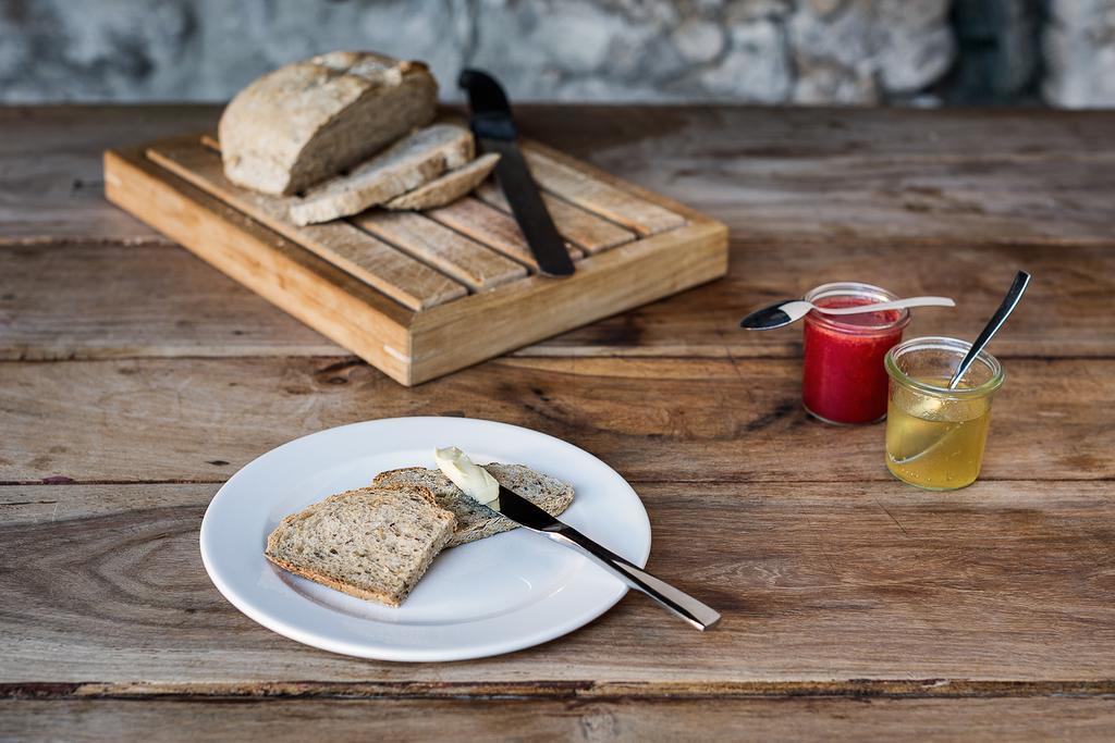 Charming B&B And Osteria La Crisalide Meride Exterior foto