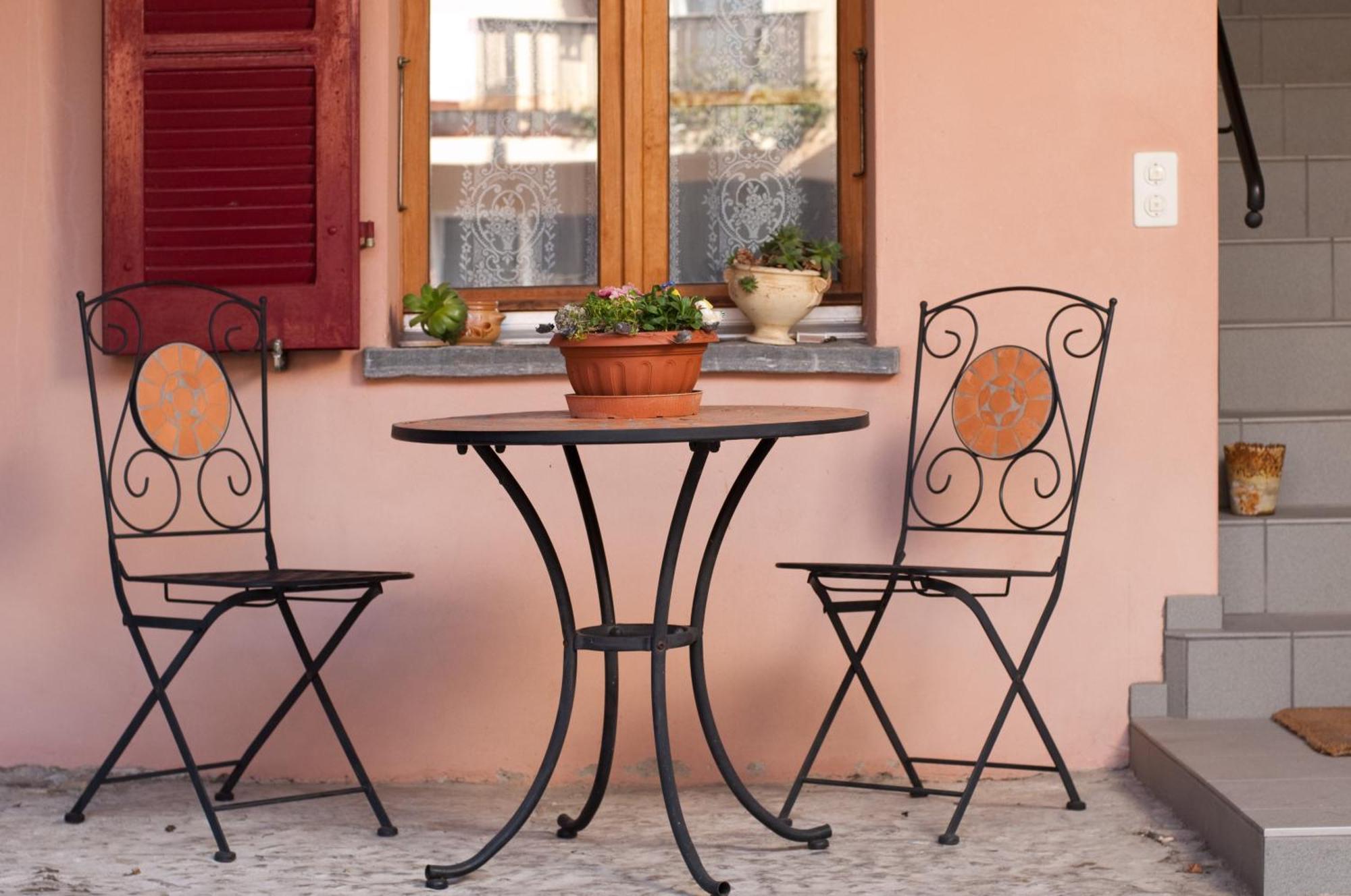 Charming B&B And Osteria La Crisalide Meride Exterior foto