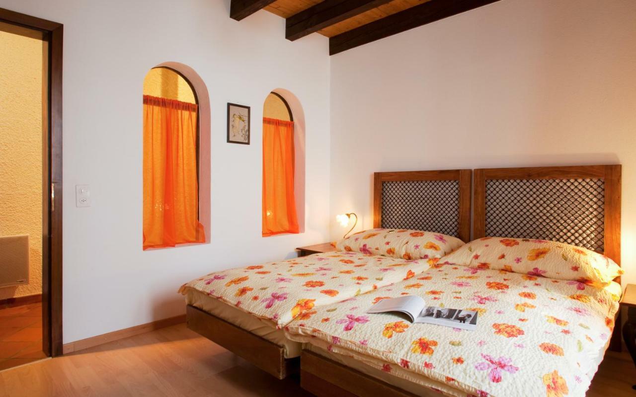 Charming B&B And Osteria La Crisalide Meride Exterior foto