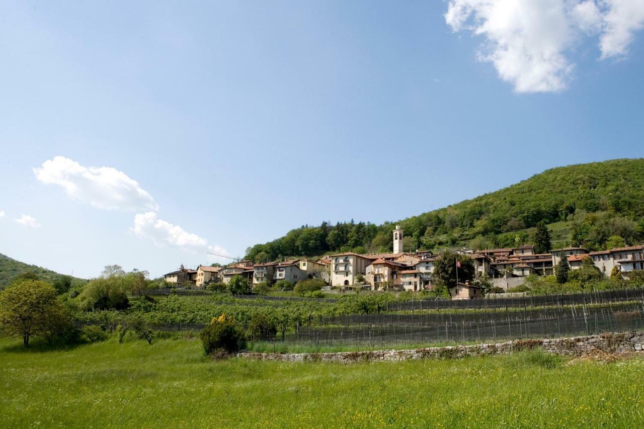 Charming B&B And Osteria La Crisalide Meride Exterior foto